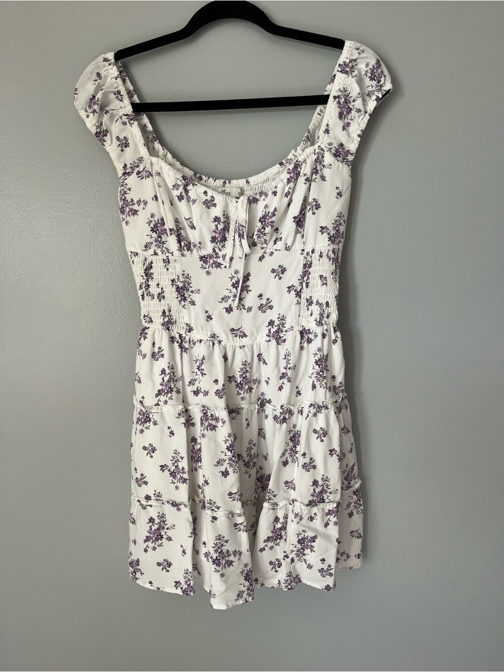 Hollister White Purple Floral Smocked Romper Built-In Shorts Size Small